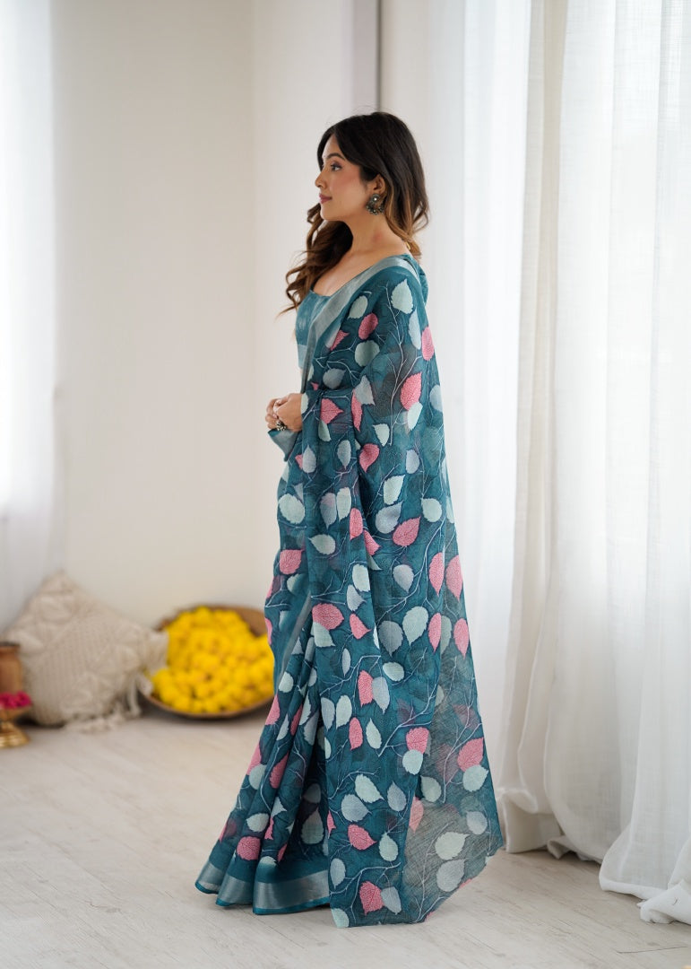 Refreshing Morpich Lilan Patta Printed Saree with Matching Blouse